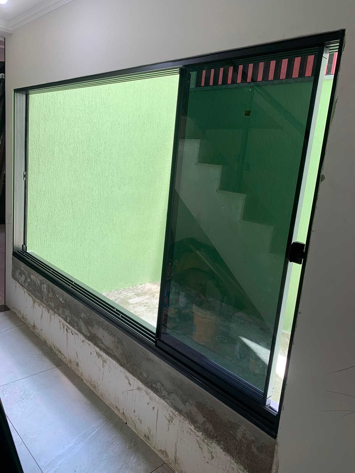 Projeto de janela, porta ou sacada em vidro sob medida 4